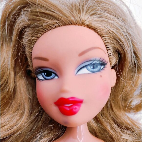 Bratz Dolls MGA Nude As Is Mixed Lot of 5 Vintage Dolls - Picture 4 of 7